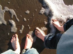 Karekare Füße im Wasser